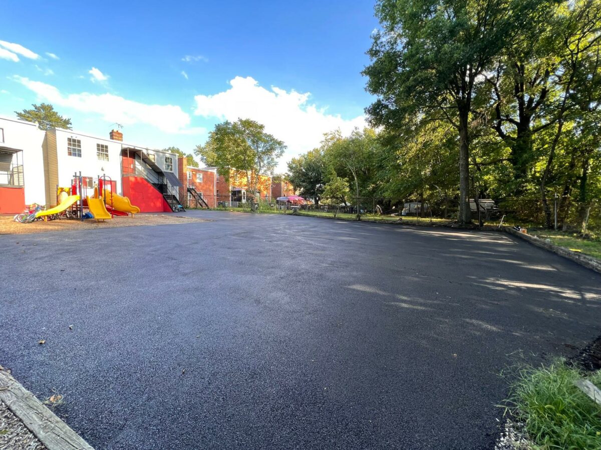 Picture of Asphalt Blacktop Driveways Illinois | Free Estimates